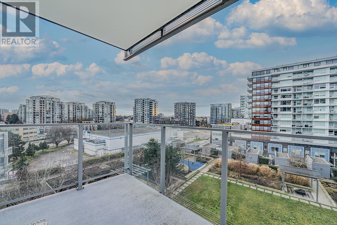 Listing Picture 19 of 36 : 802 5233 GILBERT ROAD, Richmond / 烈治文 - 魯藝地產 Yvonne Lu Group - MLS Medallion Club Member
