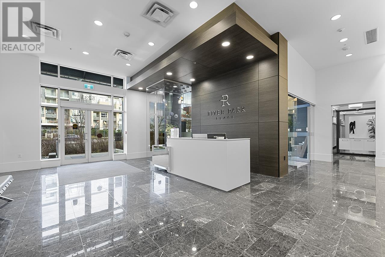 Listing Picture 2 of 36 : 802 5233 GILBERT ROAD, Richmond / 烈治文 - 魯藝地產 Yvonne Lu Group - MLS Medallion Club Member