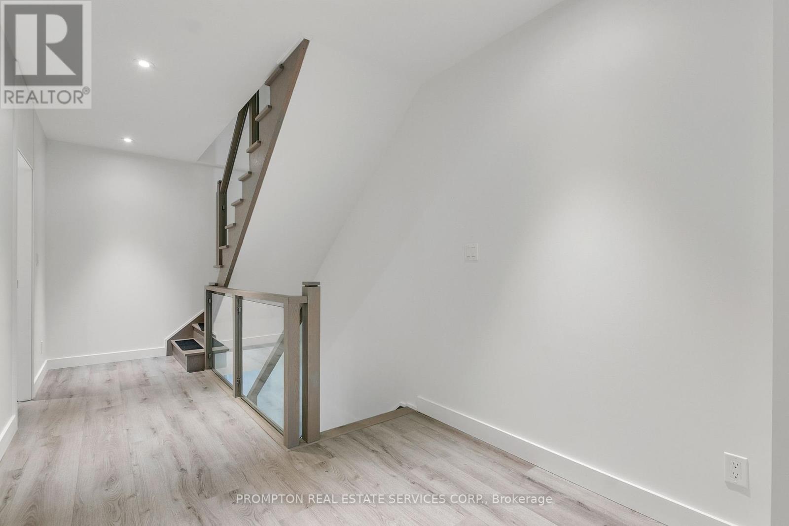 11 Gloucester Street, Toronto, Ontario  M4Y 1L8 - Photo 15 - C11919127