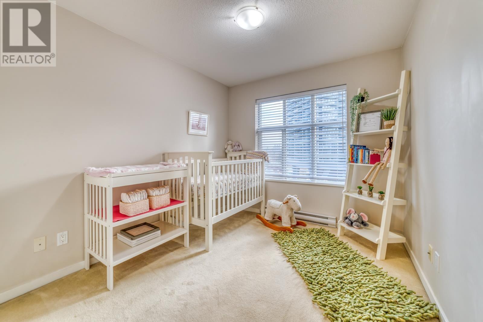 Listing Picture 15 of 30 : 319 4788 BRENTWOOD DRIVE, Burnaby / 本拿比 - 魯藝地產 Yvonne Lu Group - MLS Medallion Club Member