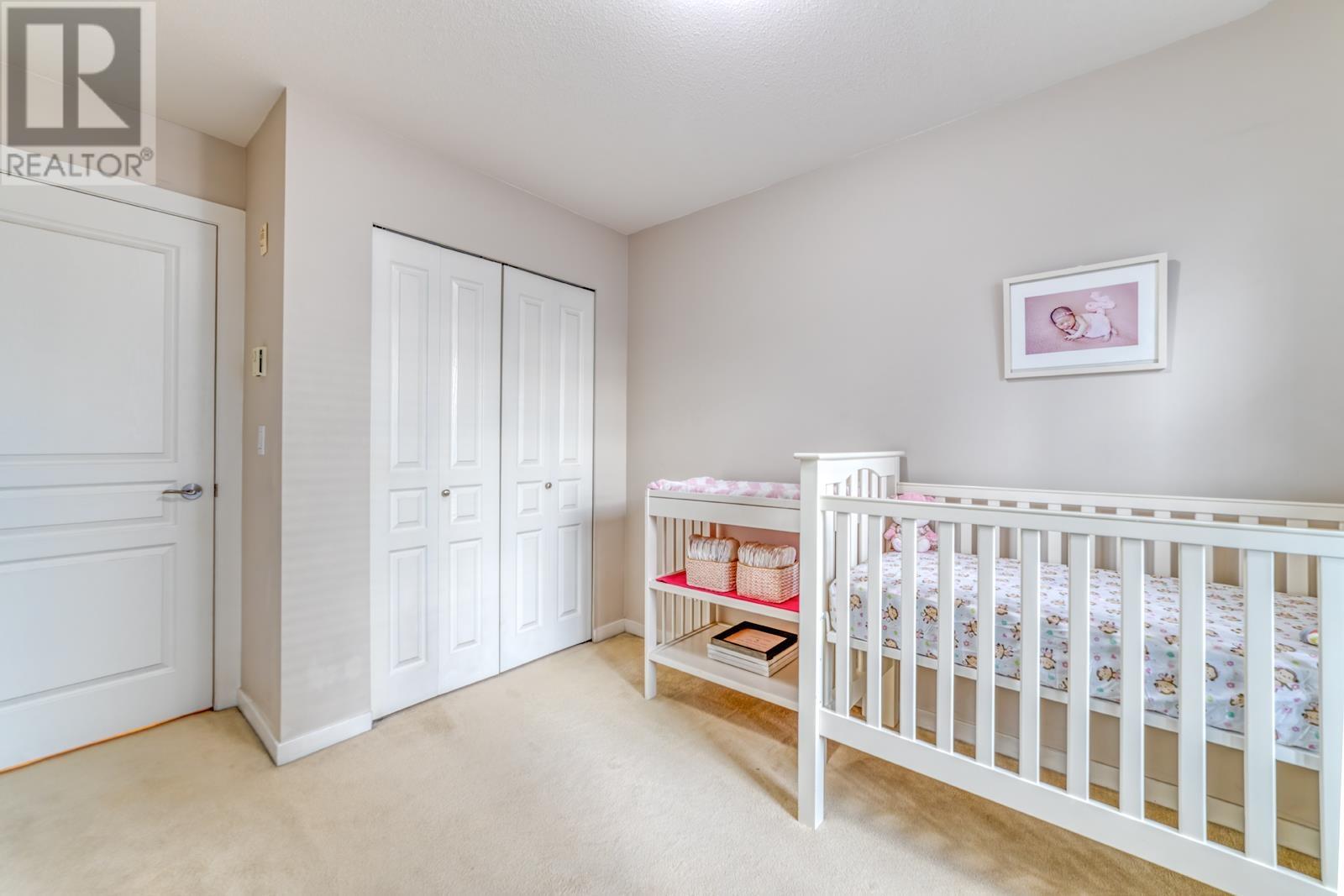 Listing Picture 16 of 30 : 319 4788 BRENTWOOD DRIVE, Burnaby / 本拿比 - 魯藝地產 Yvonne Lu Group - MLS Medallion Club Member