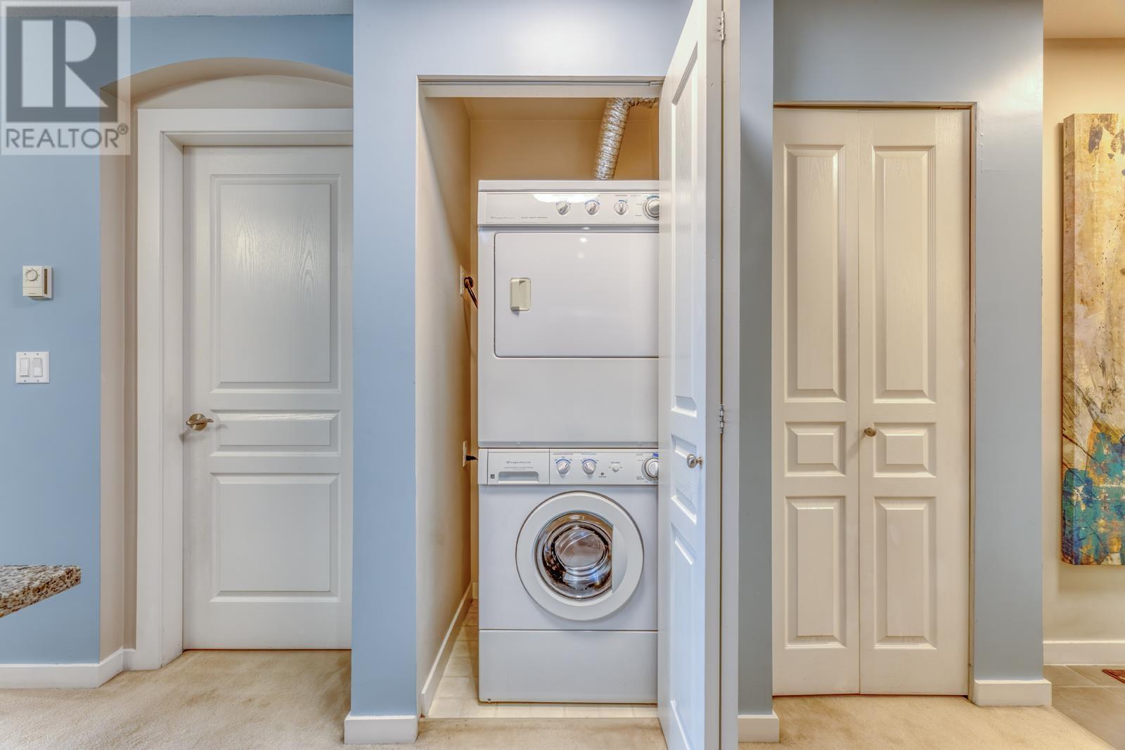 Listing Picture 18 of 30 : 319 4788 BRENTWOOD DRIVE, Burnaby / 本拿比 - 魯藝地產 Yvonne Lu Group - MLS Medallion Club Member