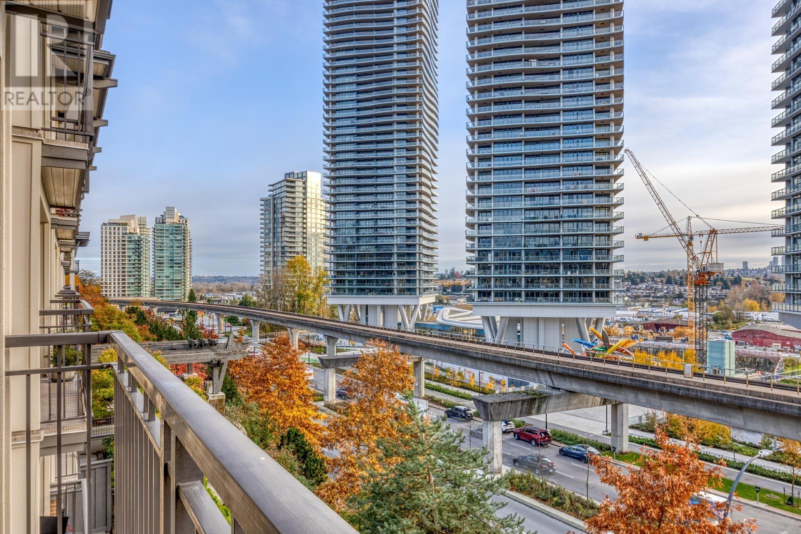 Listing Picture 22 of 30 : 319 4788 BRENTWOOD DRIVE, Burnaby / 本拿比 - 魯藝地產 Yvonne Lu Group - MLS Medallion Club Member