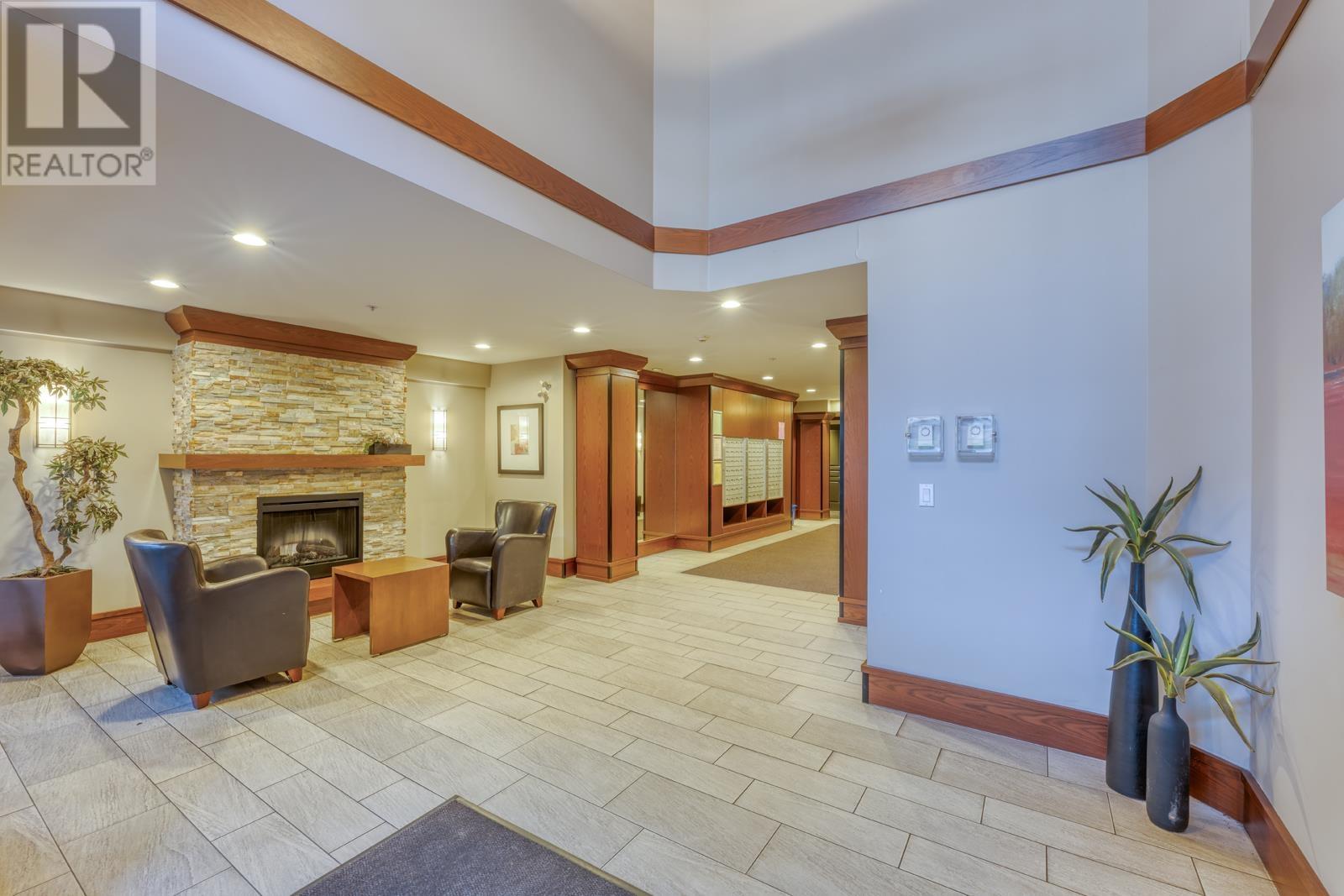 Listing Picture 23 of 30 : 319 4788 BRENTWOOD DRIVE, Burnaby / 本拿比 - 魯藝地產 Yvonne Lu Group - MLS Medallion Club Member