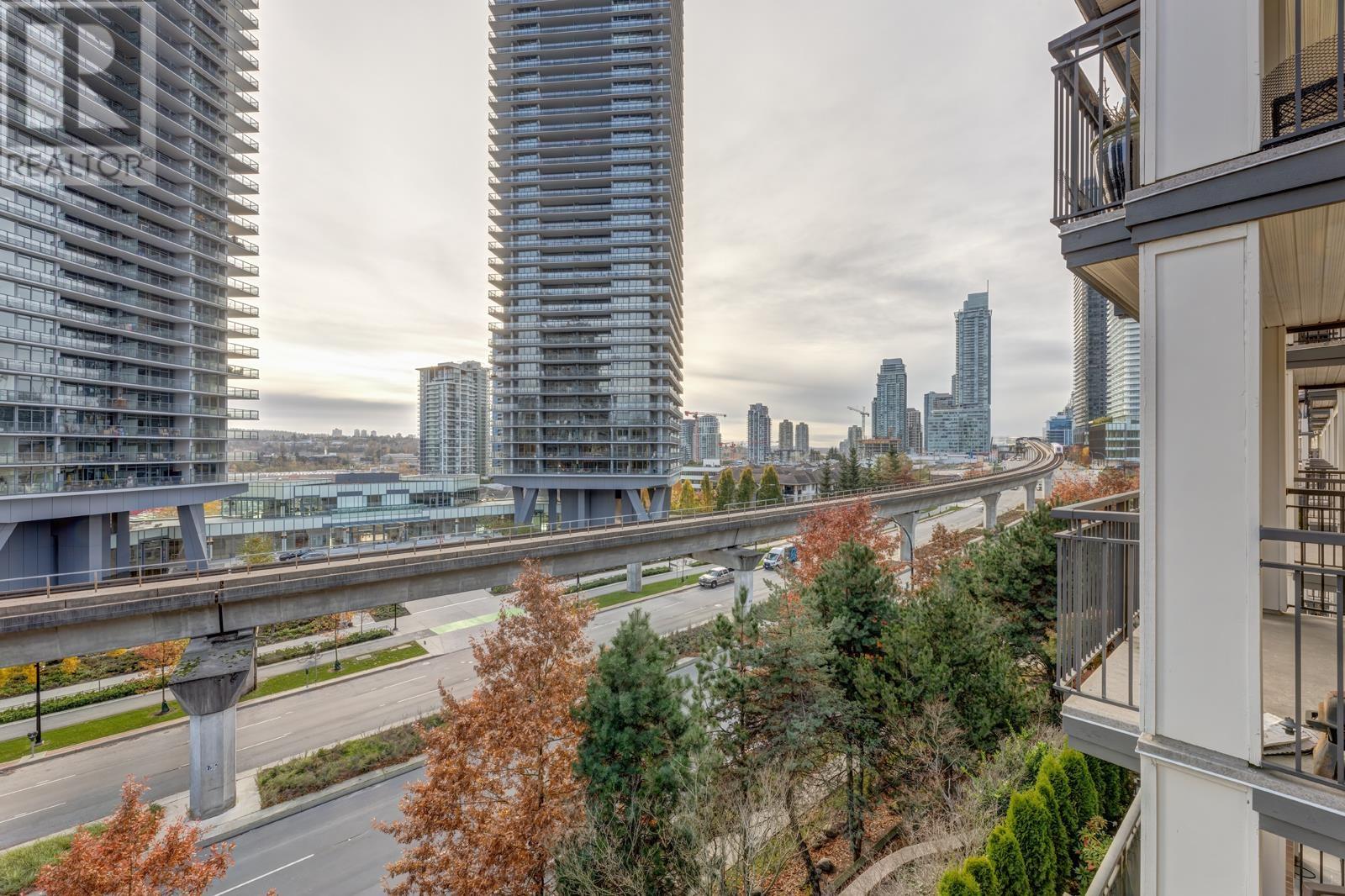 Listing Picture 21 of 30 : 319 4788 BRENTWOOD DRIVE, Burnaby / 本拿比 - 魯藝地產 Yvonne Lu Group - MLS Medallion Club Member