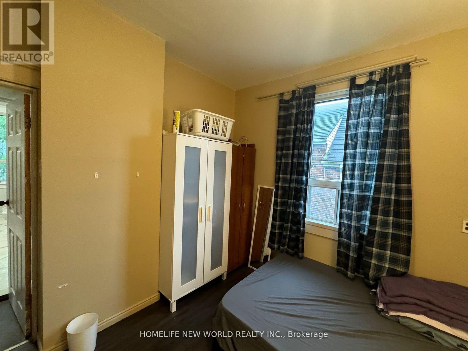 Property at 61 BROADWAY AVENUE image 2
