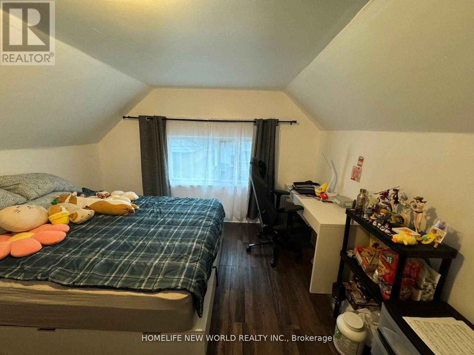 Property at 61 BROADWAY AVENUE image 4