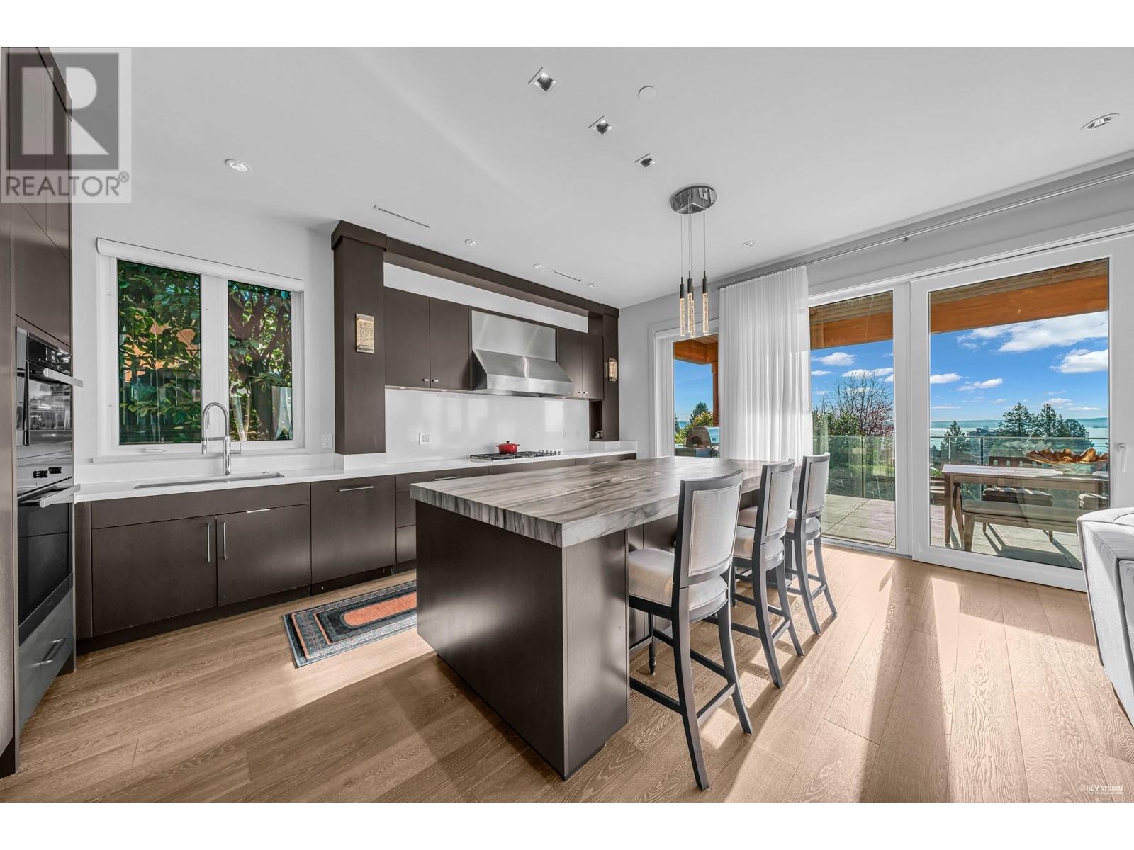 2384 Nelson Avenue, West Vancouver, British Columbia  V7V 2R2 - Photo 15 - R2955124