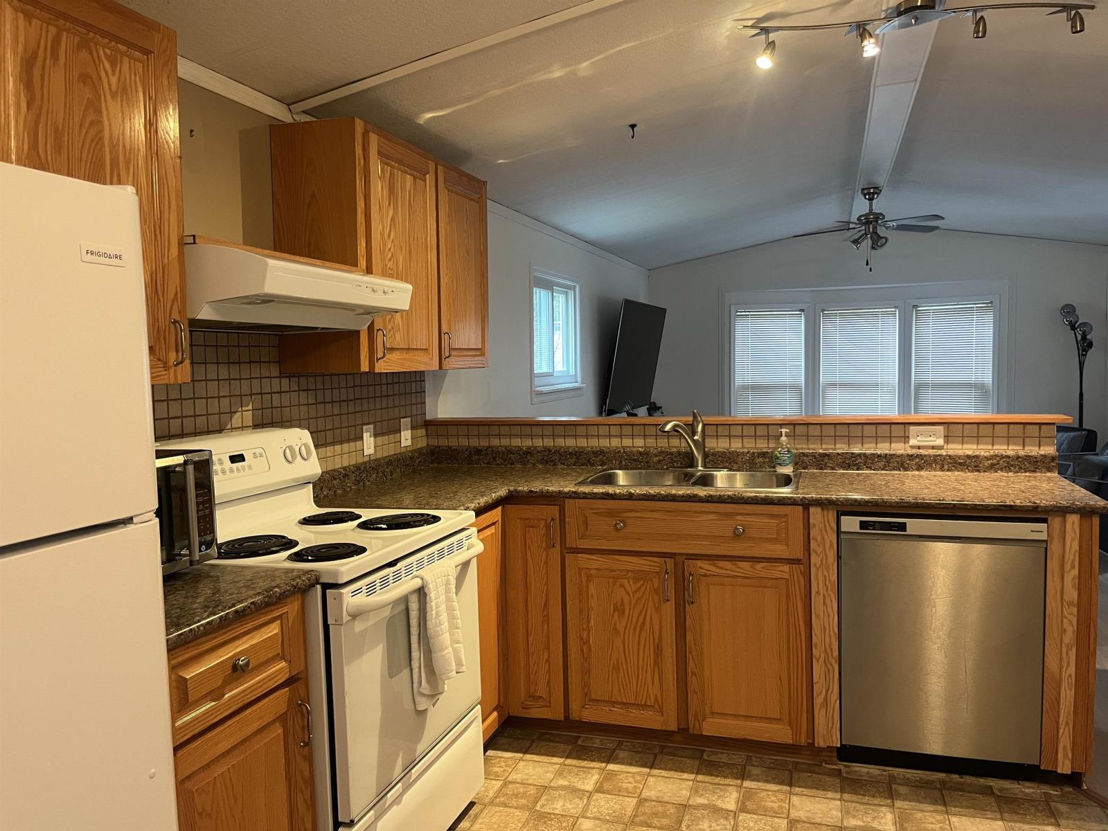 207 45835 Sleepy Hollow Road, Cultus Lake East, Cultus Lake, British Columbia V2R 5A9 - Photo 9 - R2953093