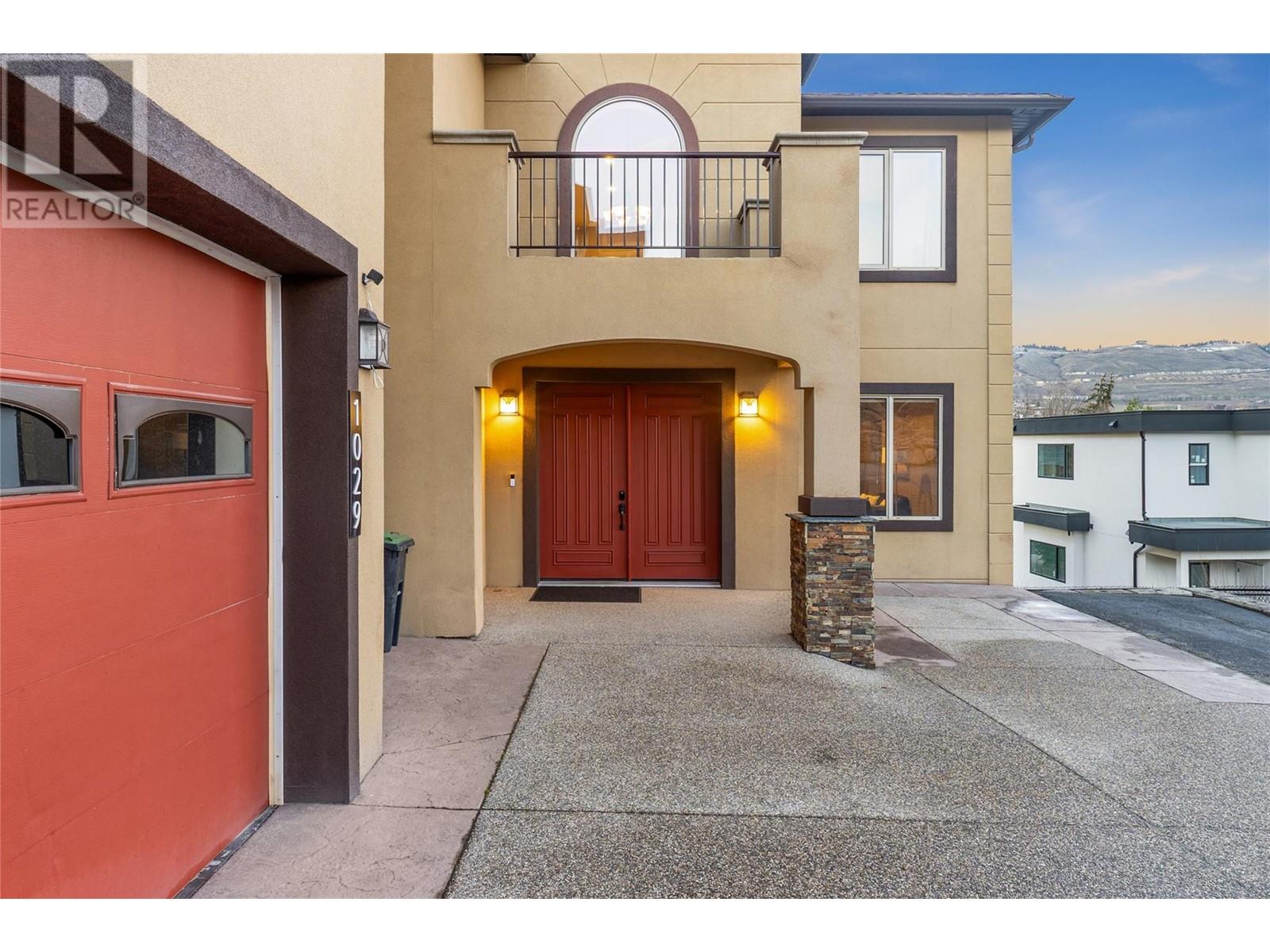 Property at 1029 Longacre Place image 4