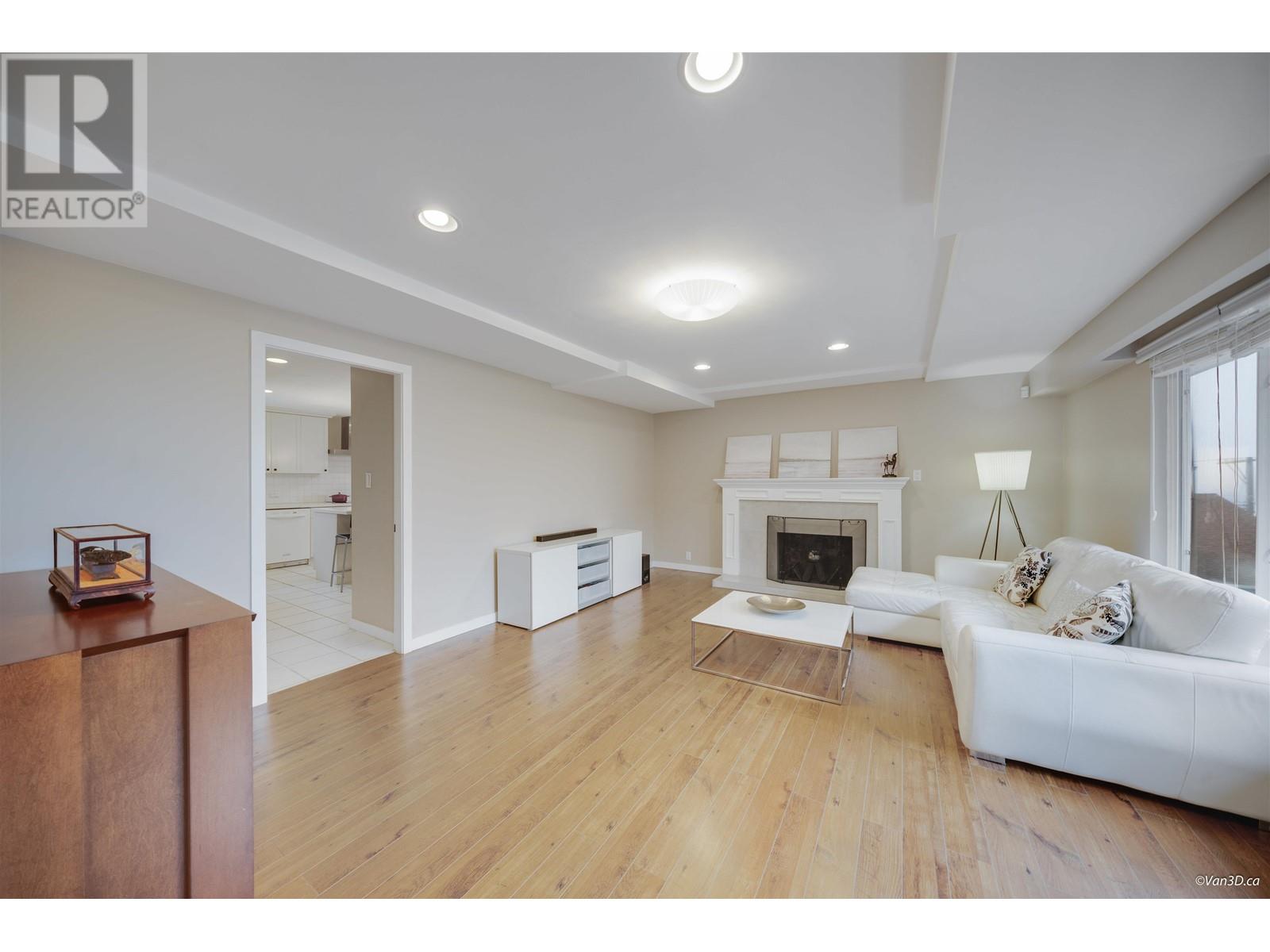 5720 Curtis Street, Burnaby, British Columbia  V5B 2A2 - Photo 7 - R2953979