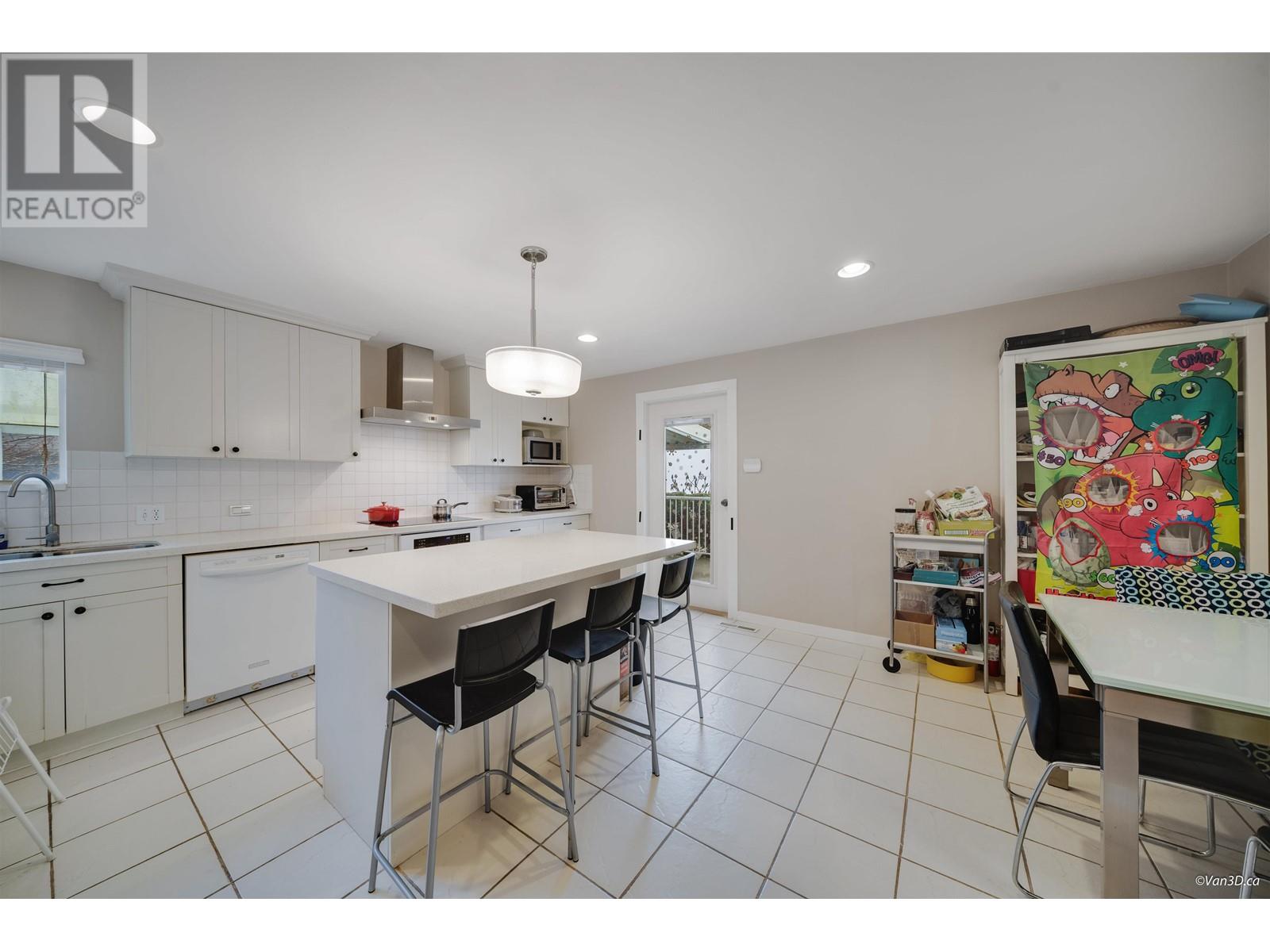 5720 Curtis Street, Burnaby, British Columbia  V5B 2A2 - Photo 9 - R2953979