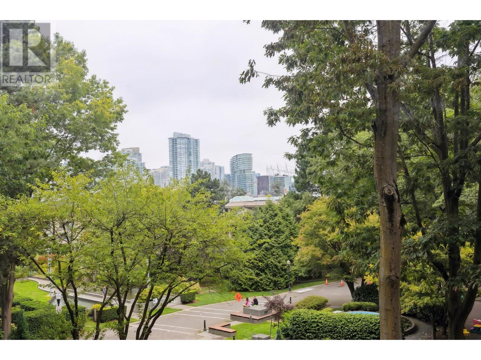 Listing Picture 26 of 37 : 406 518 MOBERLY ROAD, Vancouver / 溫哥華 - 魯藝地產 Yvonne Lu Group - MLS Medallion Club Member
