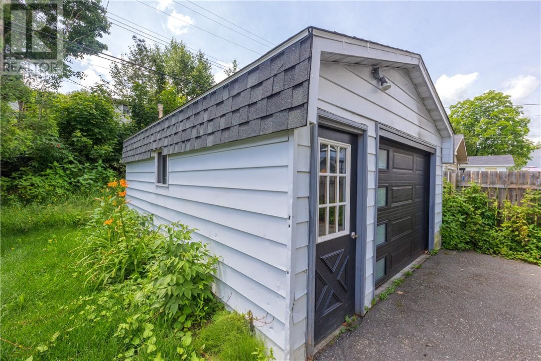 Property at 164 AXMITH Avenue image 4