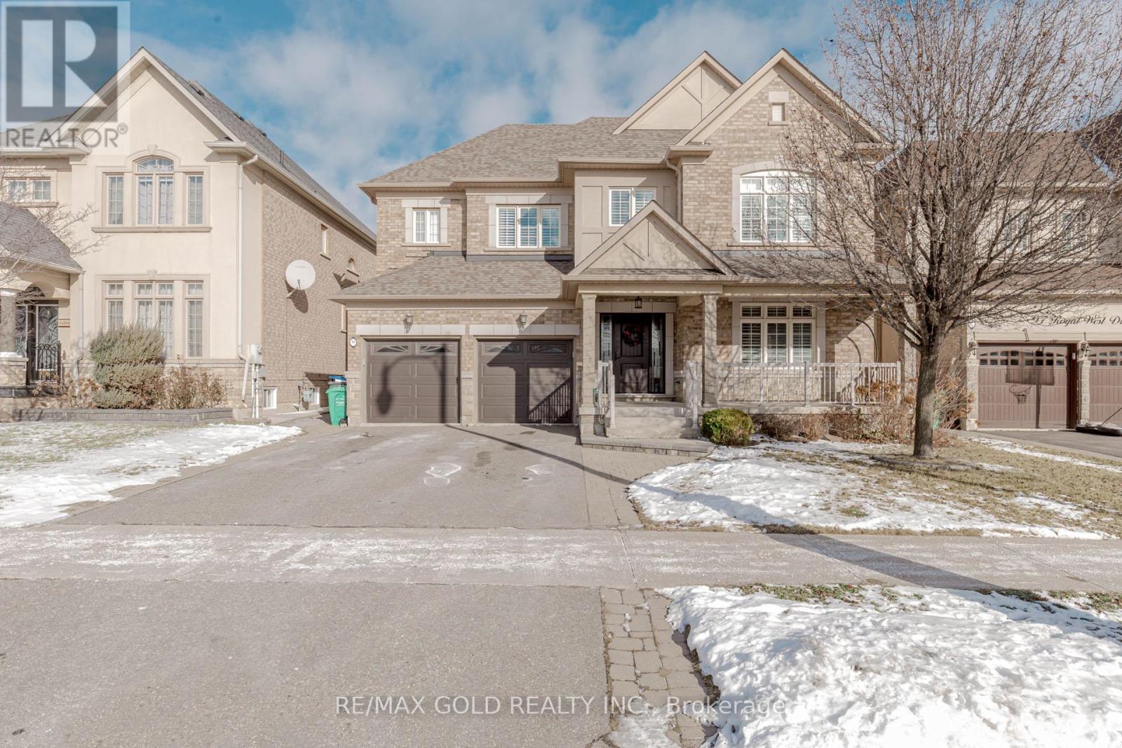 Property at 99 ROYAL WEST DRIVE image 1