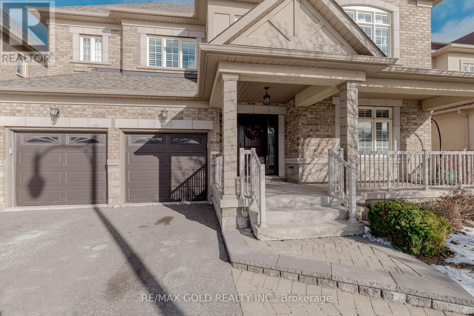 Property at 99 ROYAL WEST DRIVE image 2