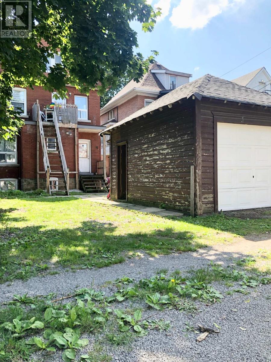 Property at 24 SPADINA AVENUE W image 4