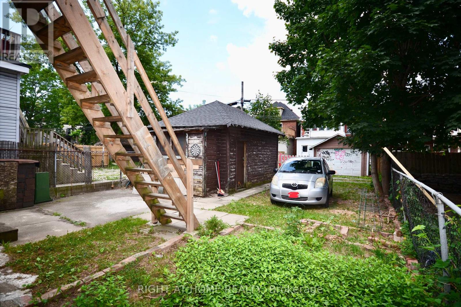 Property at 24 SPADINA AVENUE W image 5