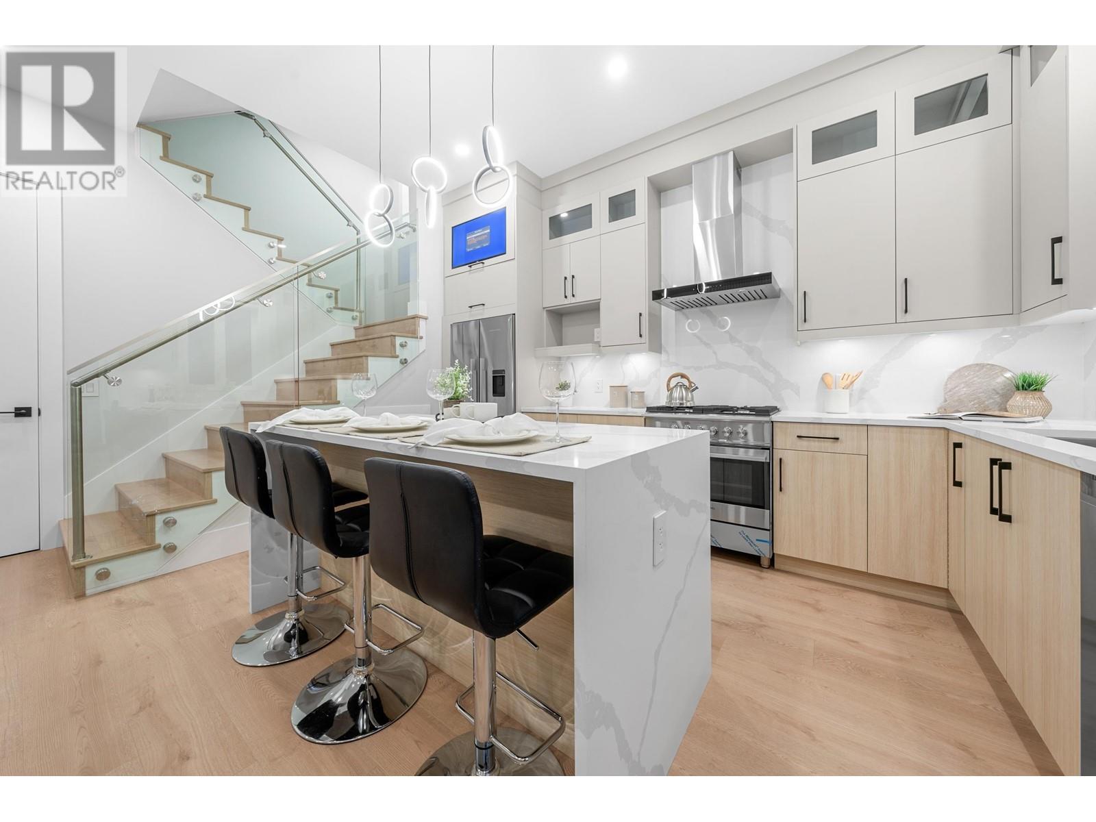2 4178 Slocan Street, Vancouver, British Columbia  V5R 1Z3 - Photo 11 - R2951064