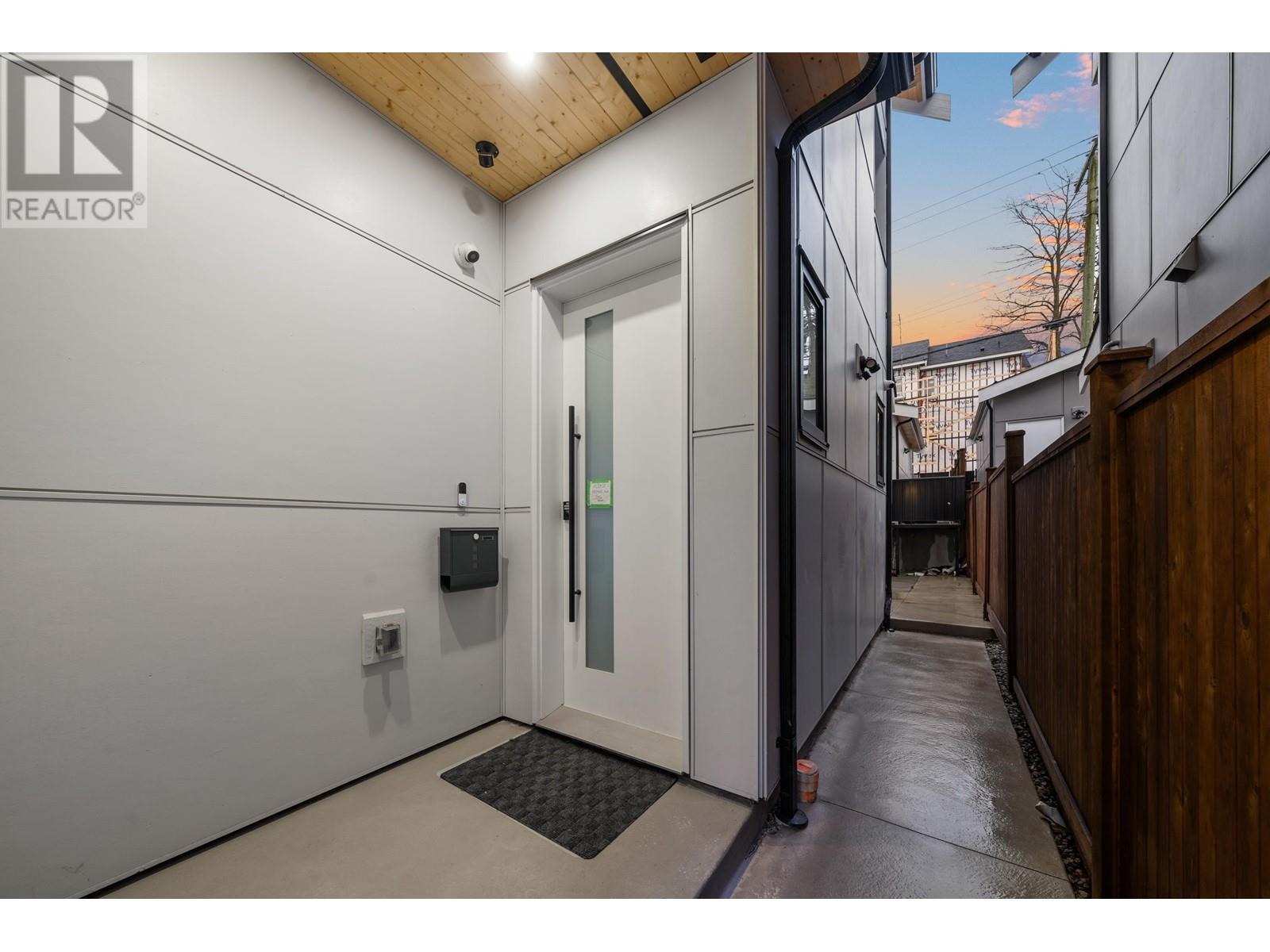 2 4178 Slocan Street, Vancouver, British Columbia  V5R 1Z3 - Photo 36 - R2951064