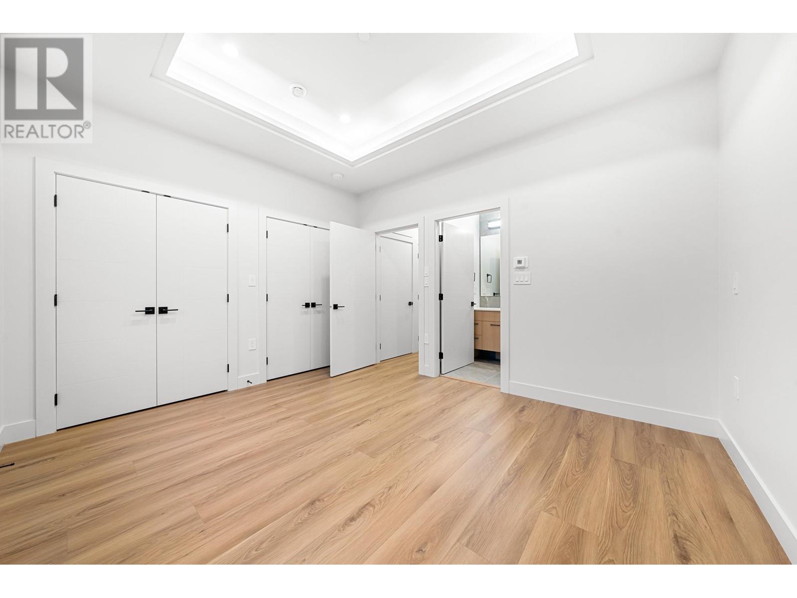 Listing Picture 38 of 40 : 1810 E 55TH AVENUE, Vancouver / 溫哥華 - 魯藝地產 Yvonne Lu Group - MLS Medallion Club Member