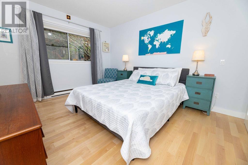 7639 Eureka Avenue, Halfmoon Bay, British Columbia  V7Z 1A1 - Photo 13 - R2953581