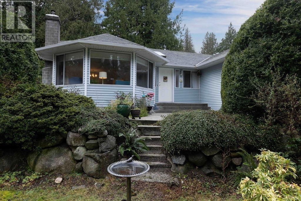 7639 Eureka Avenue, Halfmoon Bay, British Columbia  V7Z 1A1 - Photo 31 - R2953581