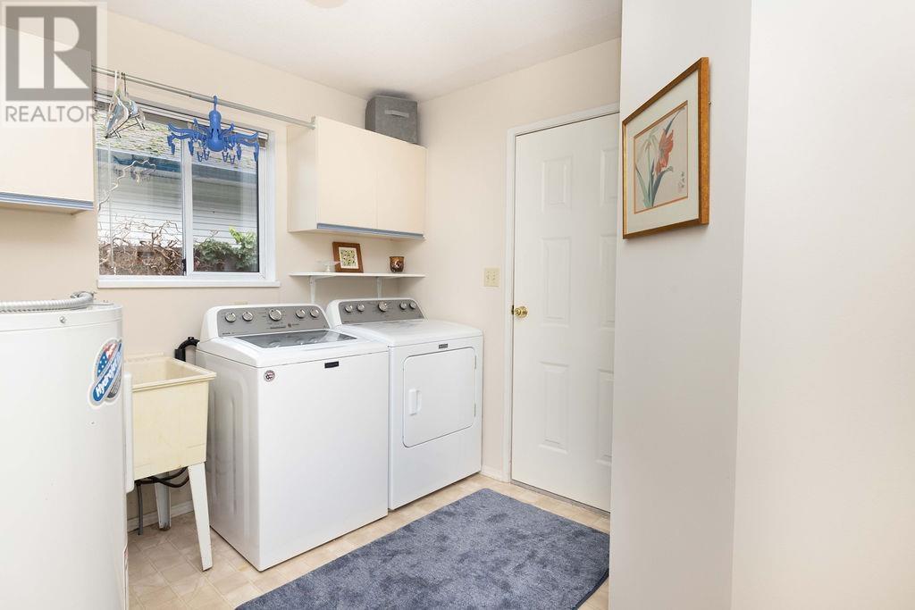 7639 Eureka Avenue, Halfmoon Bay, British Columbia  V7Z 1A1 - Photo 28 - R2953581