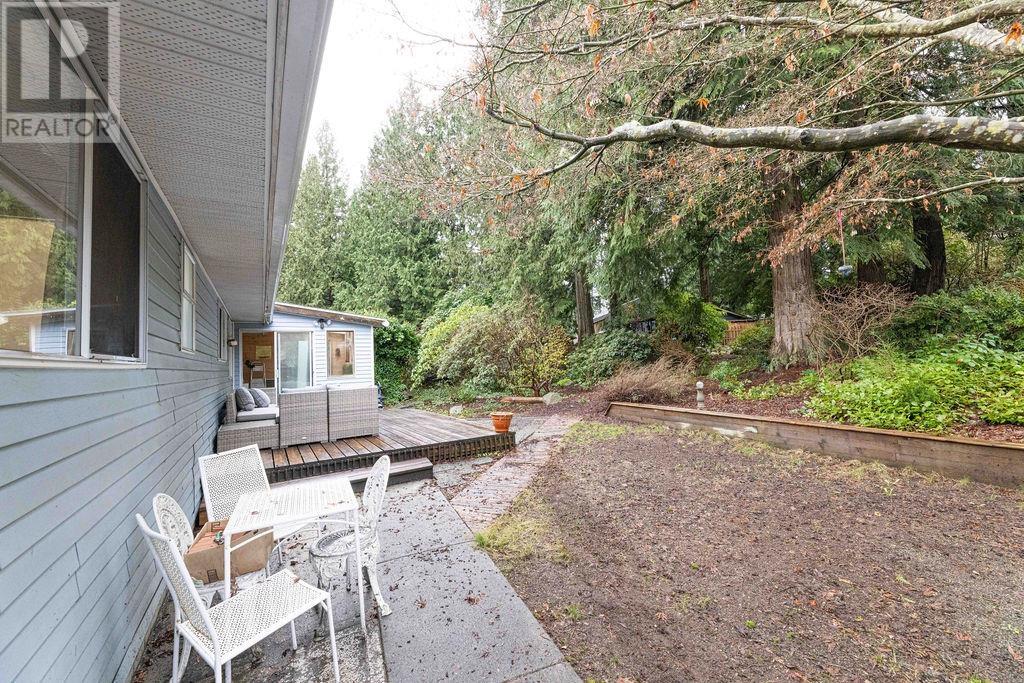 7639 Eureka Avenue, Halfmoon Bay, British Columbia  V7Z 1A1 - Photo 26 - R2953581