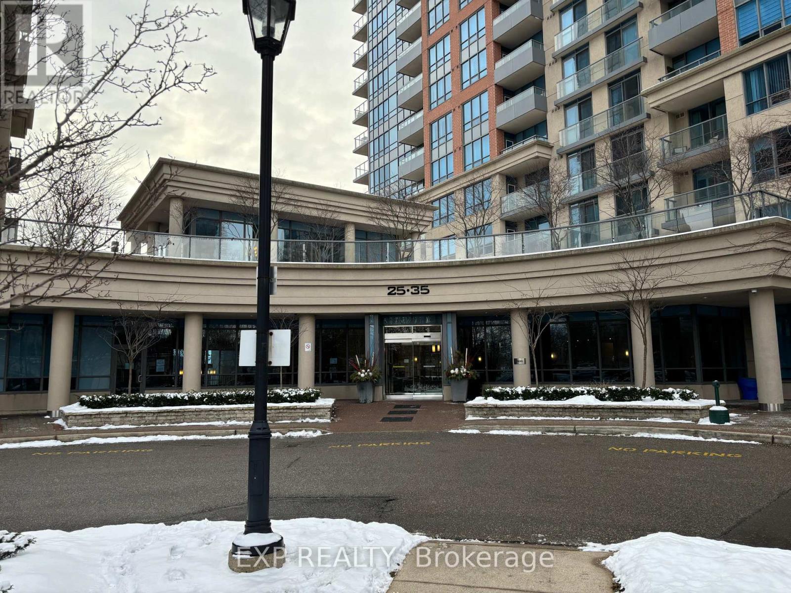 945 - 35 VIKING LANE, Toronto, Ontario