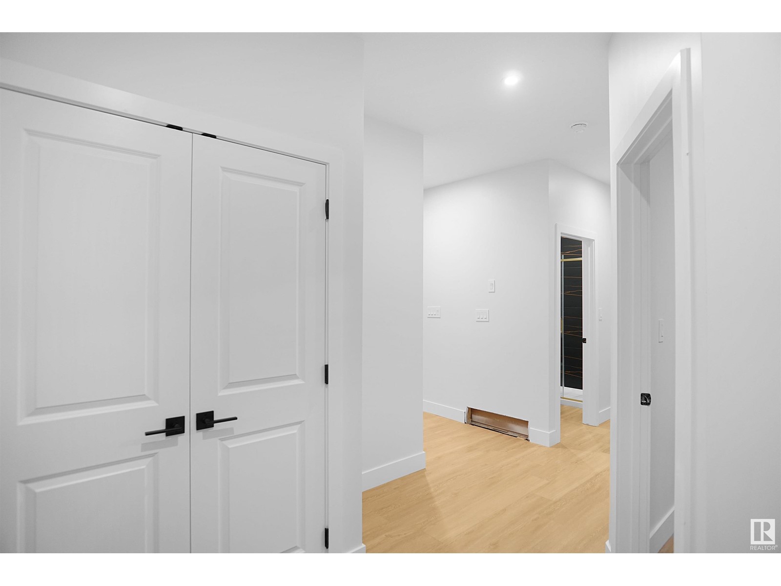 Property at 10 TENUTO LINK image 2