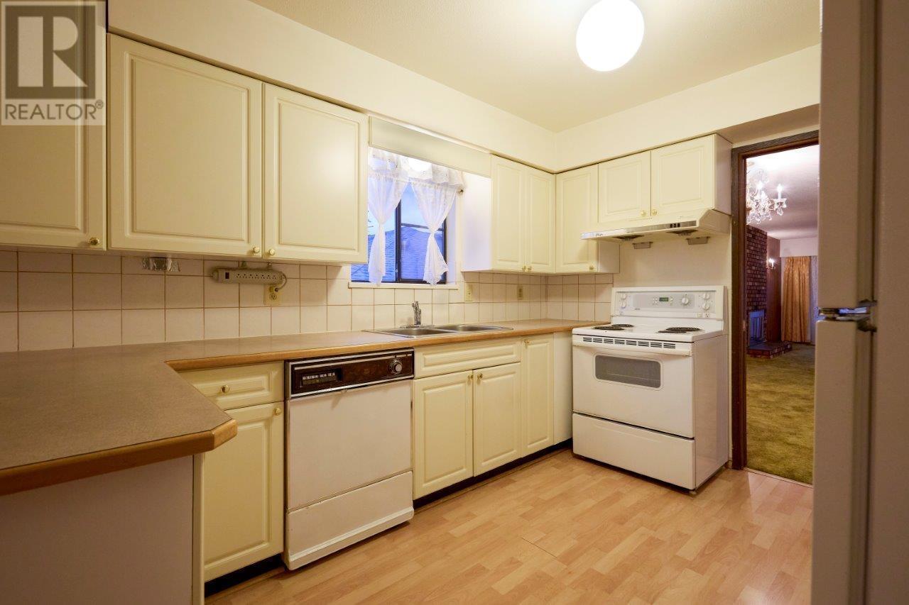5773 Rhodes Street, Vancouver, British Columbia  V5R 3P3 - Photo 8 - R2954028