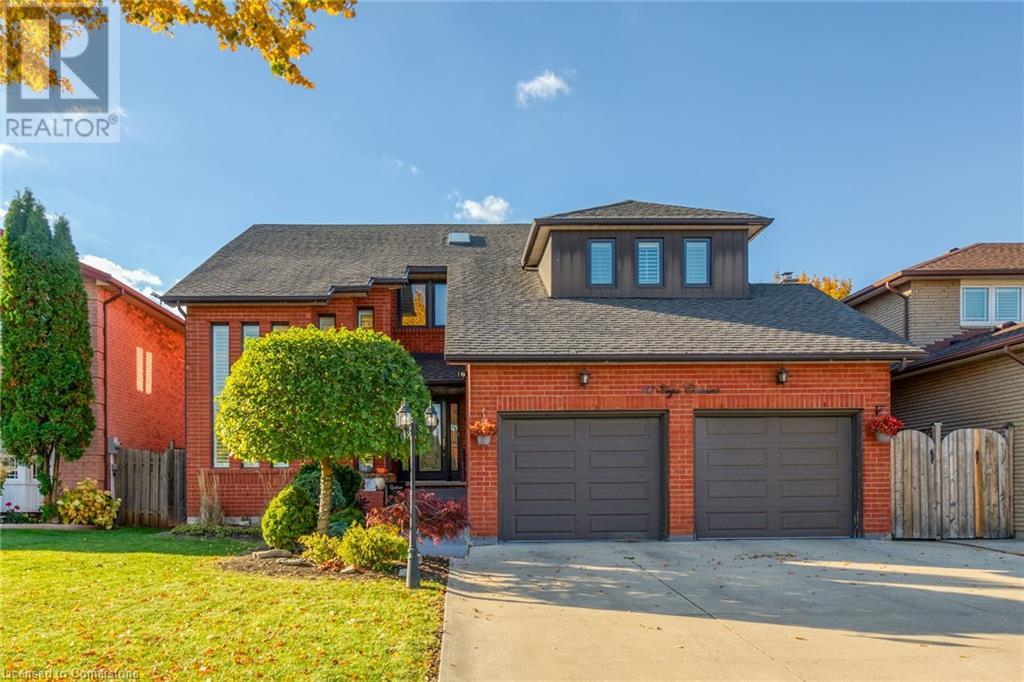 10 VEGA Crescent, Stoney Creek, Ontario