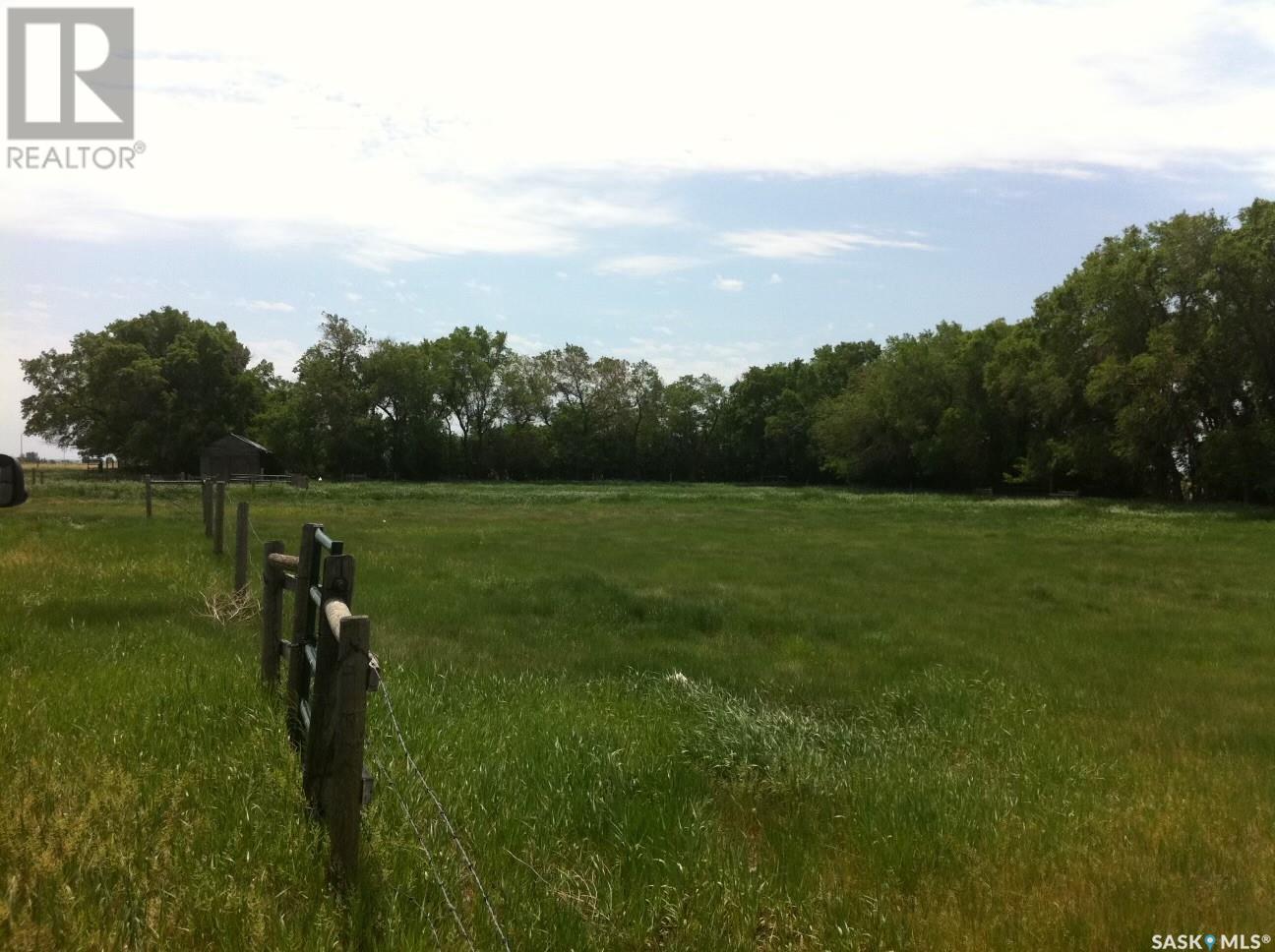 Spetz Acreage, Saskatchewan Landing Rm No.167, Saskatchewan  S0G 5A0 - Photo 2 - SK992759