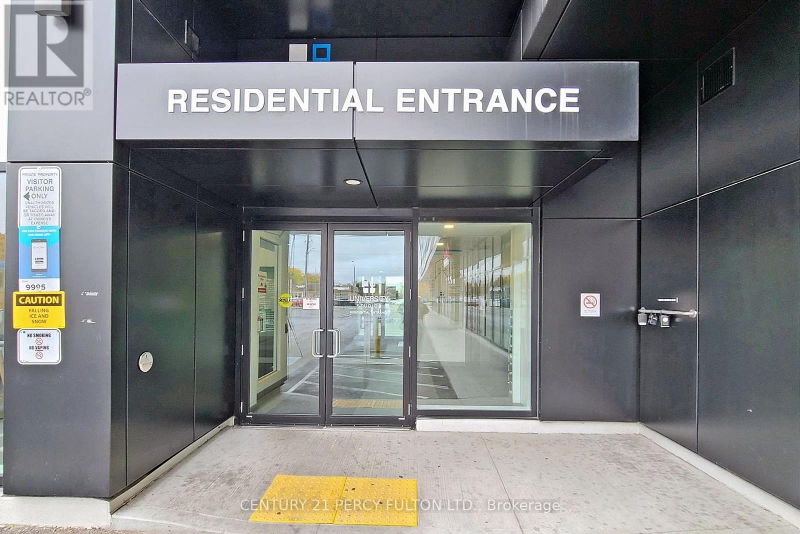 Property at 633 - 1900 SIMCOE STREET N image 4