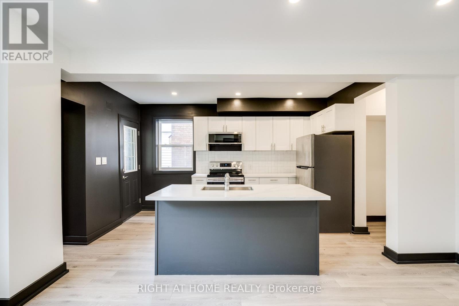 Property at 183 MAPLEWOOD AVENUE image 2