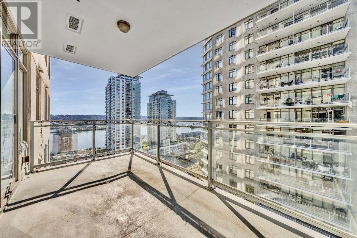 2210 892 Carnarvon Street, New Westminster, British Columbia V3M 0C5 - Photo 1 - R2945396