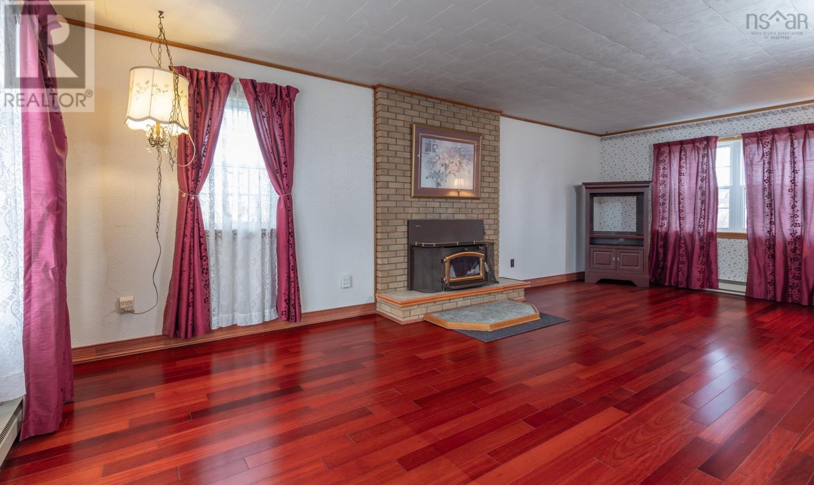 72 Huntington Street, Yarmouth, Nova Scotia  B5A 2S3 - Photo 11 - 202500739