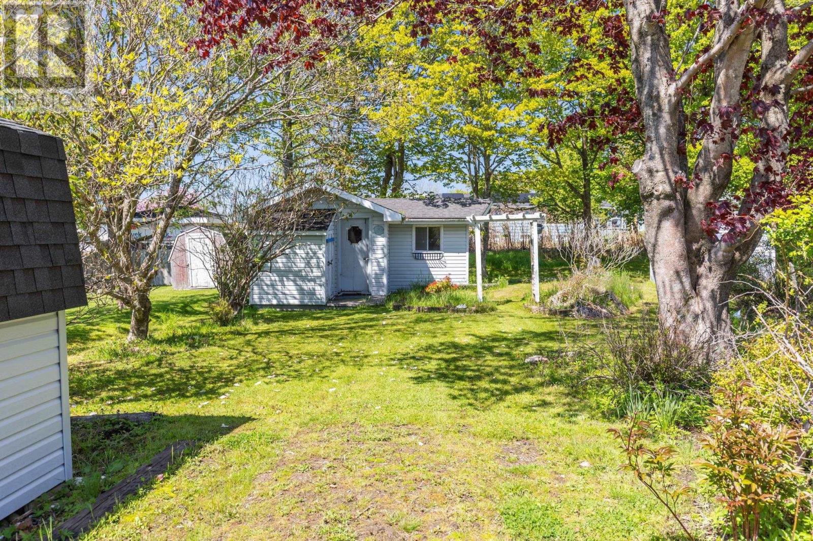 72 Huntington Street, Yarmouth, Nova Scotia  B5A 2S3 - Photo 8 - 202500739