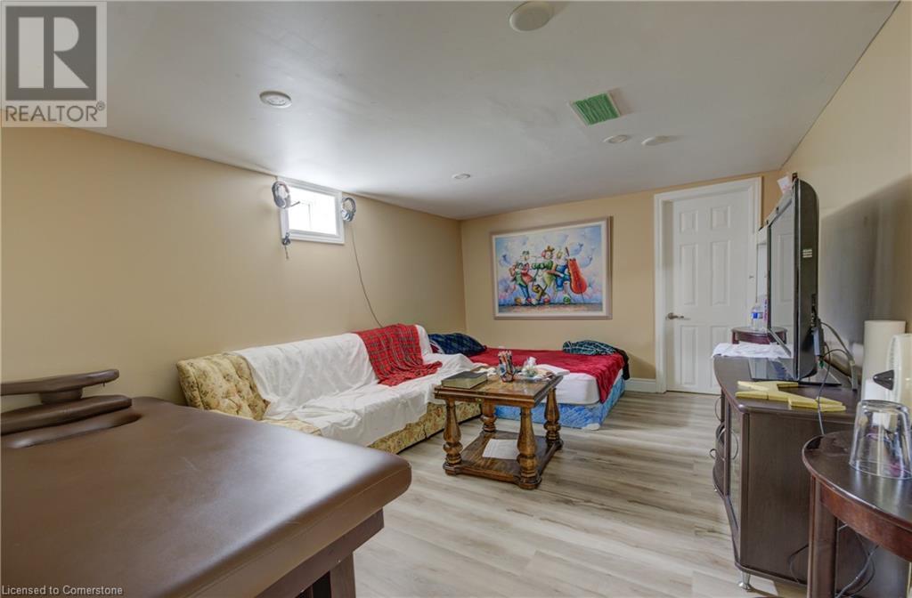 Property at 324 MAPLE Avenue image 3