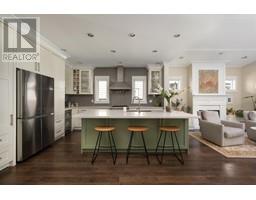 920 MONTROYAL BOULEVARD