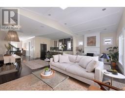 920 MONTROYAL BOULEVARD