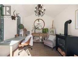 920 MONTROYAL BOULEVARD