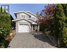 920 MONTROYAL BOULEVARD