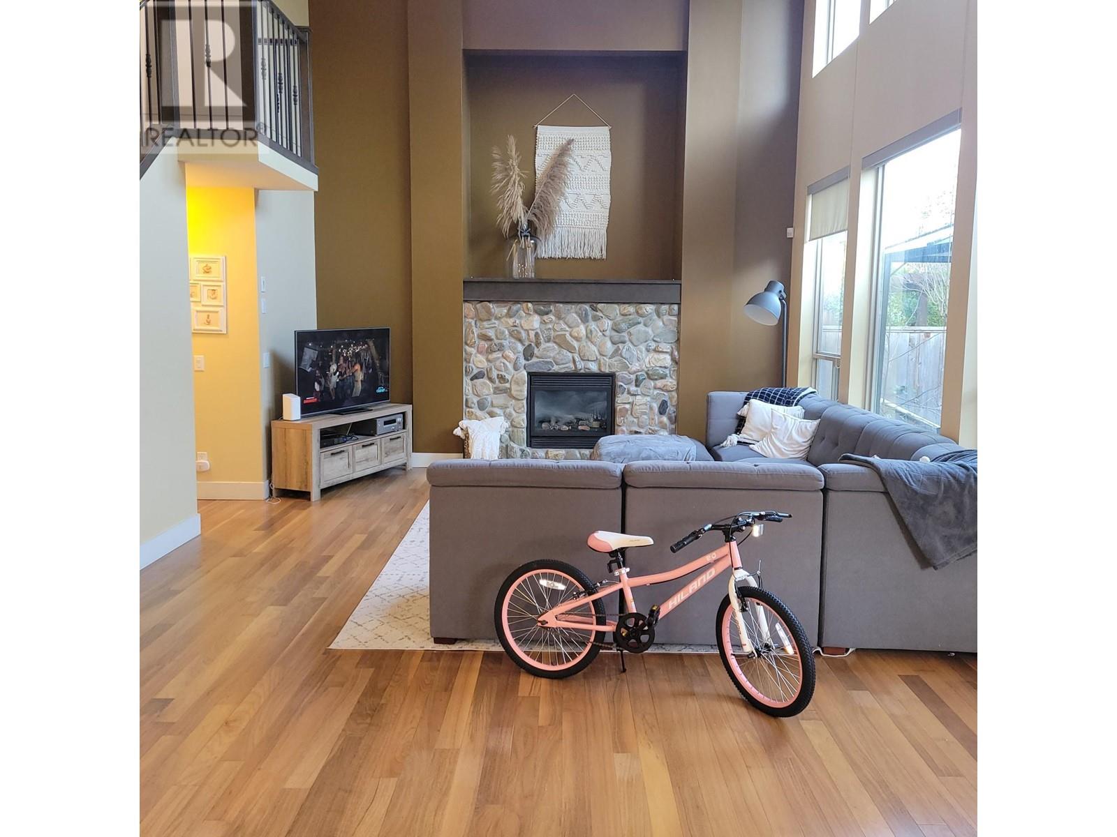 24756 Mcclure Drive, Maple Ridge, British Columbia  V2W 0A5 - Photo 4 - R2953495