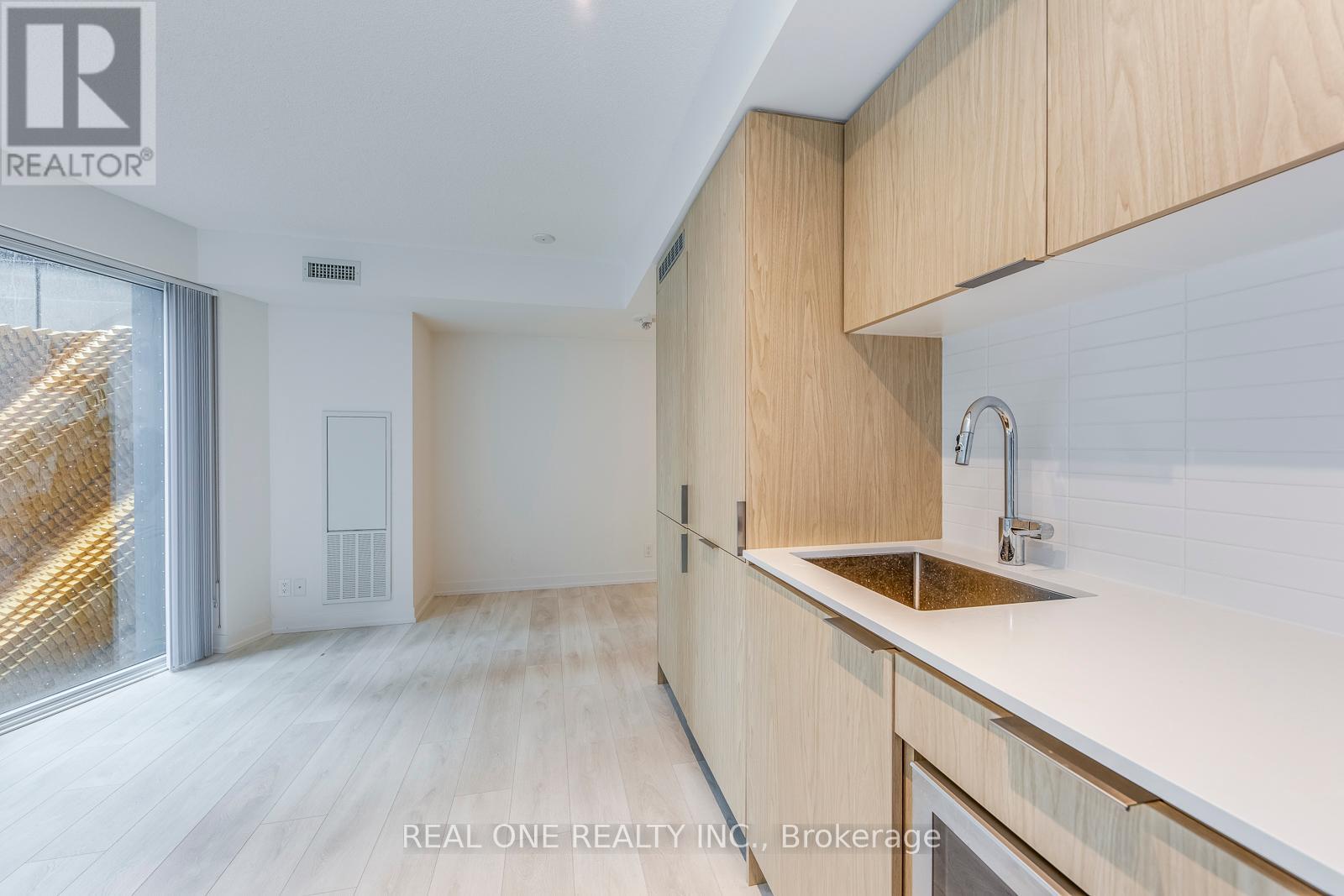 303 - 60 Shuter Street, Toronto, Ontario  M5B 0B7 - Photo 8 - C11920293