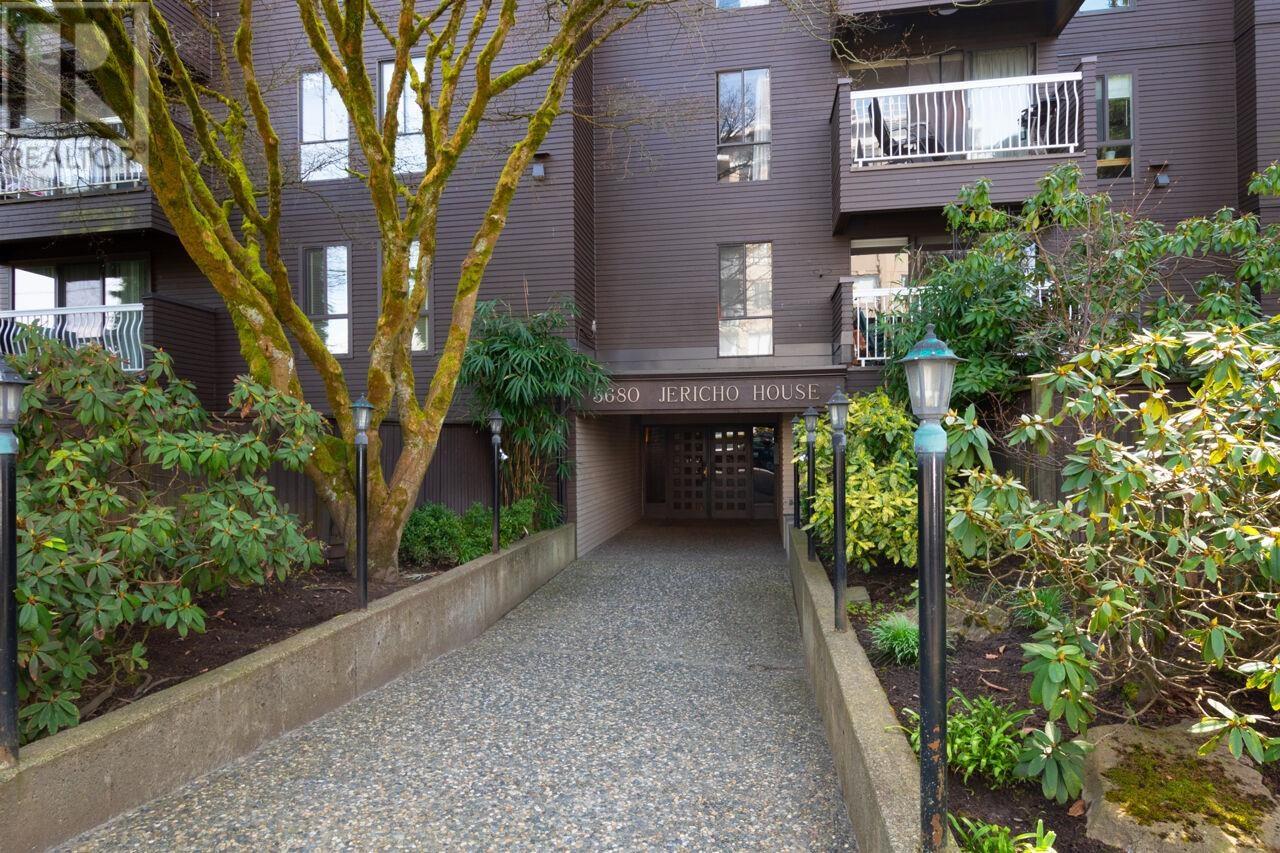 305 3680 W 7th Avenue, Vancouver, British Columbia  V6R 1W4 - Photo 3 - R2896812