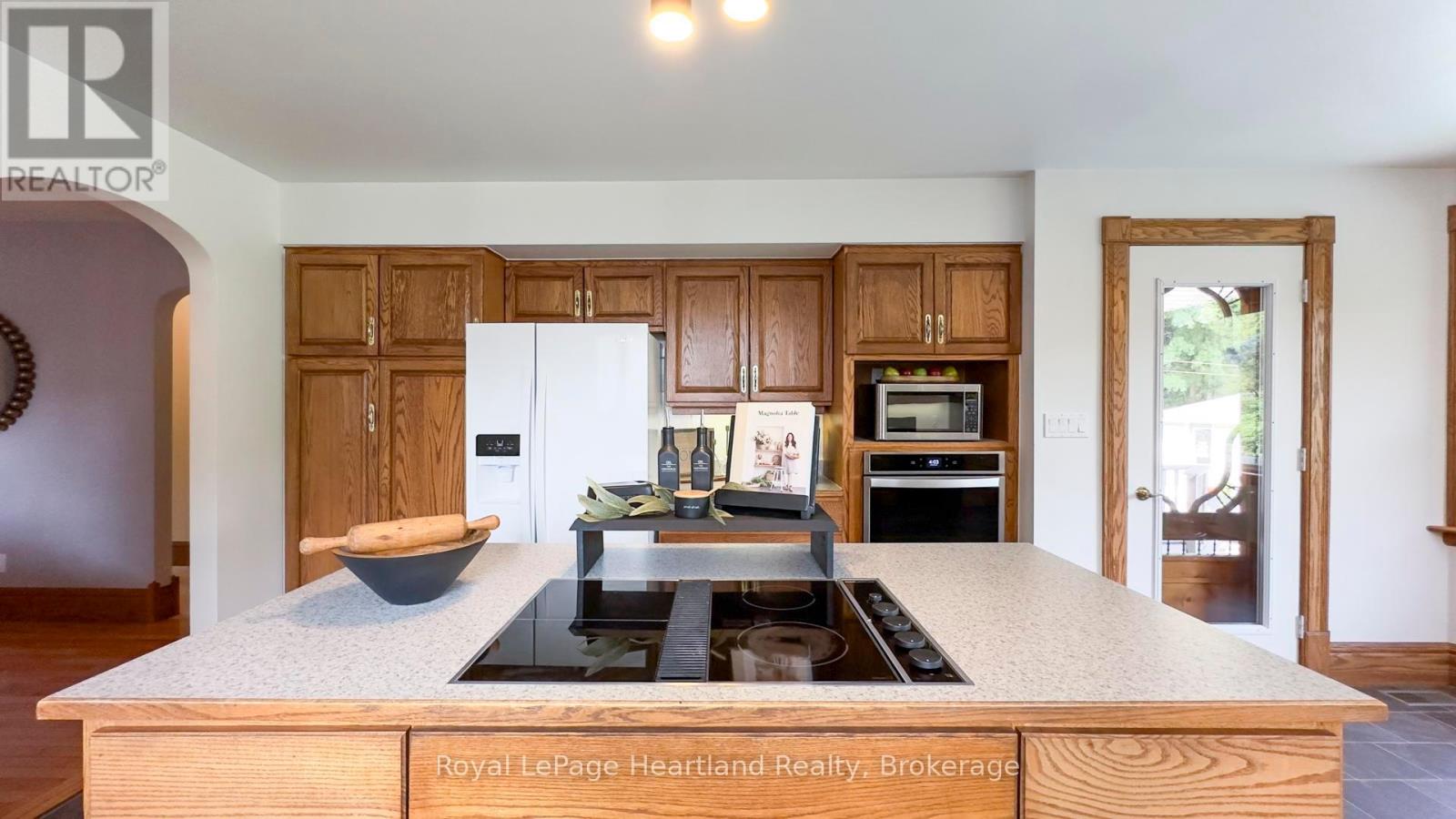 197 Warren Street, Goderich, Ontario  N7A 3W7 - Photo 11 - X11920412