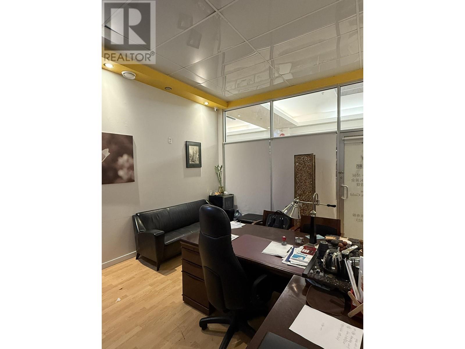 Listing Picture 11 of 14 : 1460 4540 NO. 3 ROAD, Richmond / 烈治文 - 魯藝地產 Yvonne Lu Group - MLS Medallion Club Member