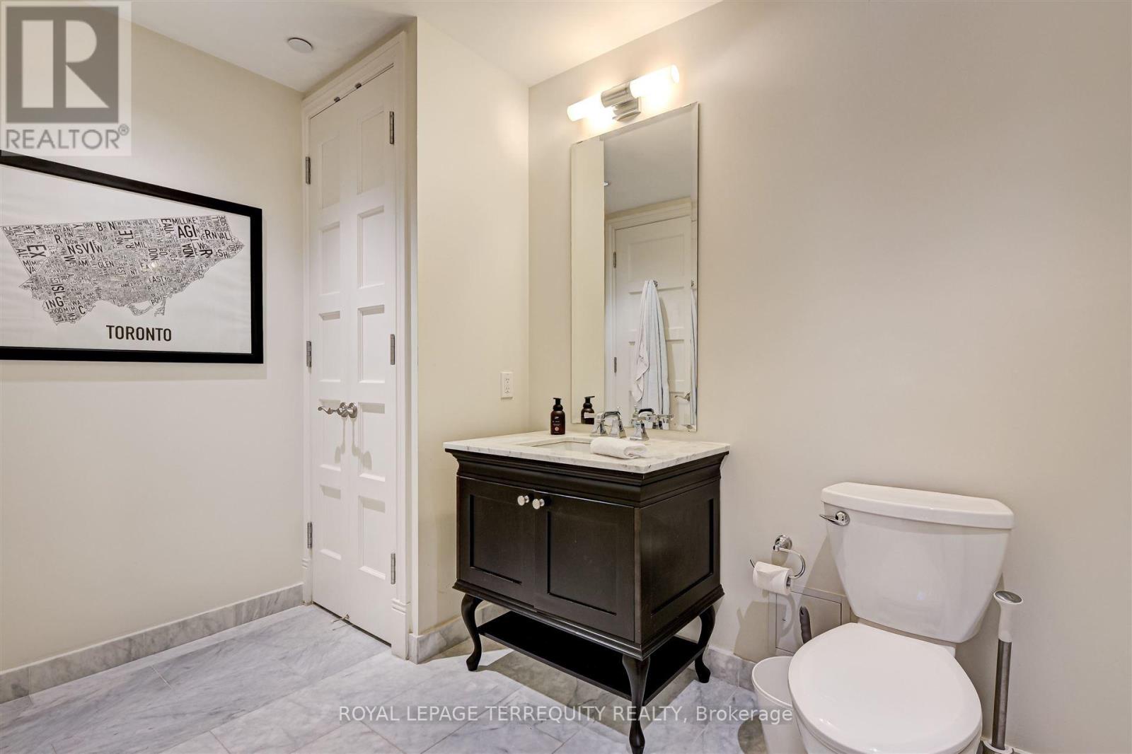 332 - 22 Leader Lane, Toronto, Ontario  M5E 0B2 - Photo 14 - C11920438